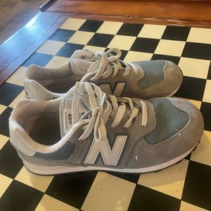Kids new balance size 5. Women’s 7
